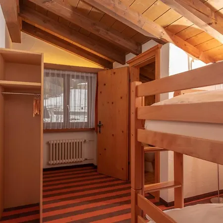Klosters Hotel ホテル クロスタース