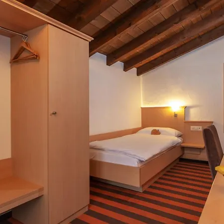 Klosters Hotel Szálloda